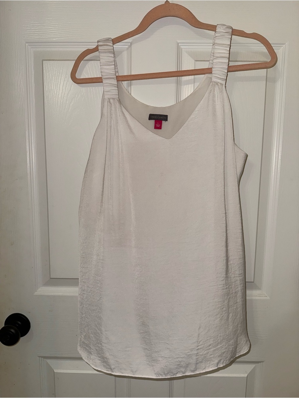 Vince Camuto White V-Neck Sleeveless Ruched Strap Tank